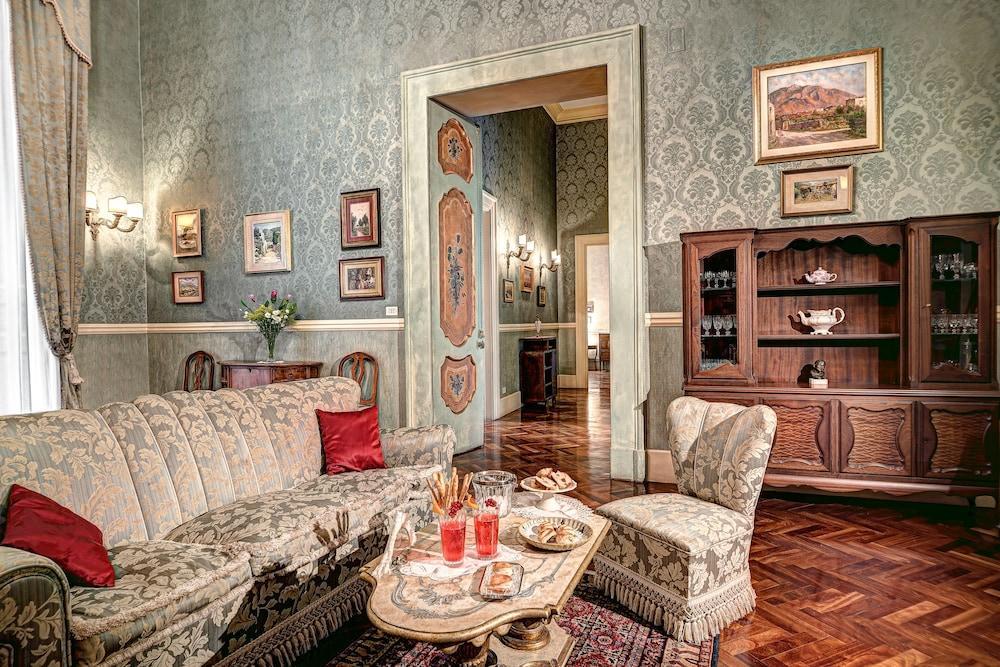 Suite Borbone Royal