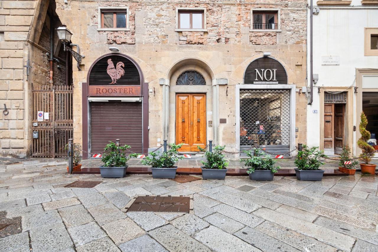 Porta Rossa Apartments Near Ponte Vecchio 1