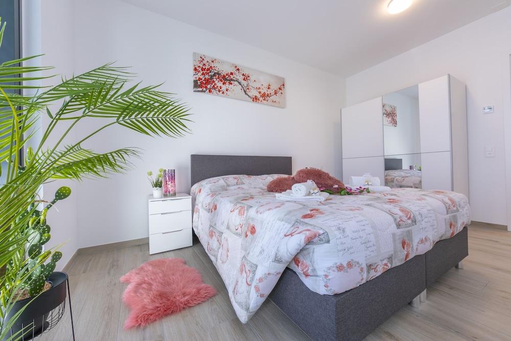 Charming Home 1