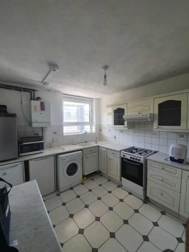 Spacious Rooms in Lovely Maisonette