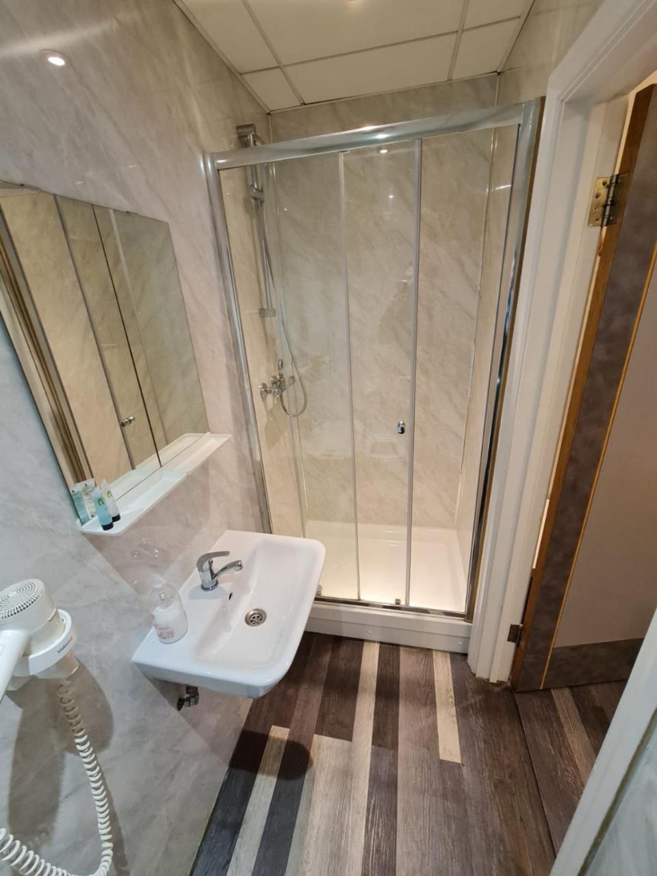 Comfortable & Peaceful Double Studio // All Furnished // at the Heart of London 1