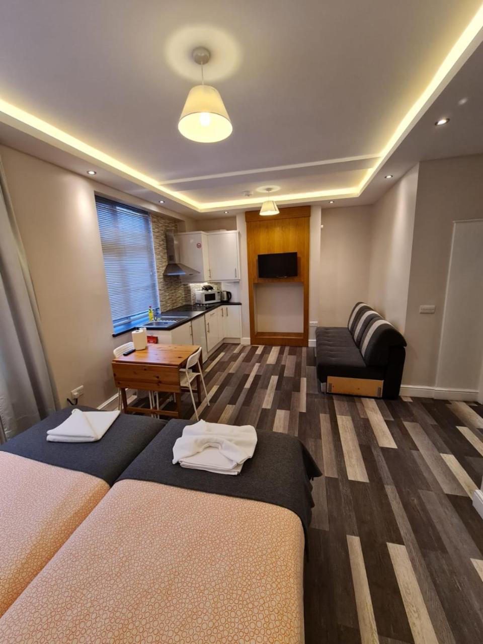 Comfortable & Peaceful Double Studio // All Furnished // at the Heart of London