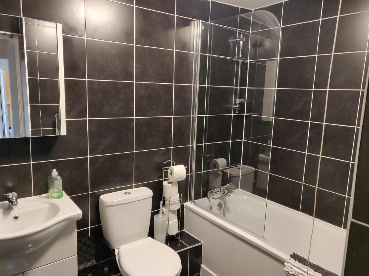 Woolwich Guest Home 2