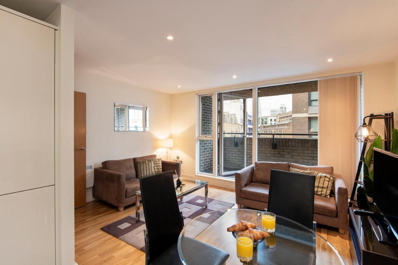 One Bed Apartment in Waterloo Near Southwark 1