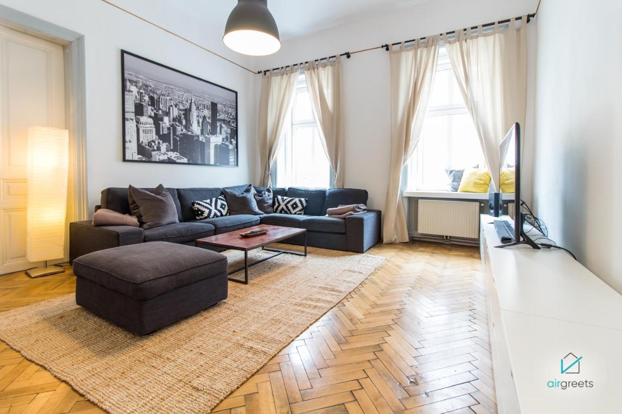 Spacious And Extraordinary Vienna Apartment
