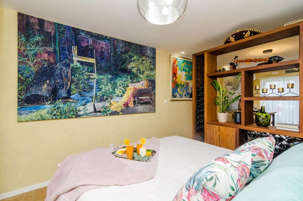 Apartment City Getaway 1
