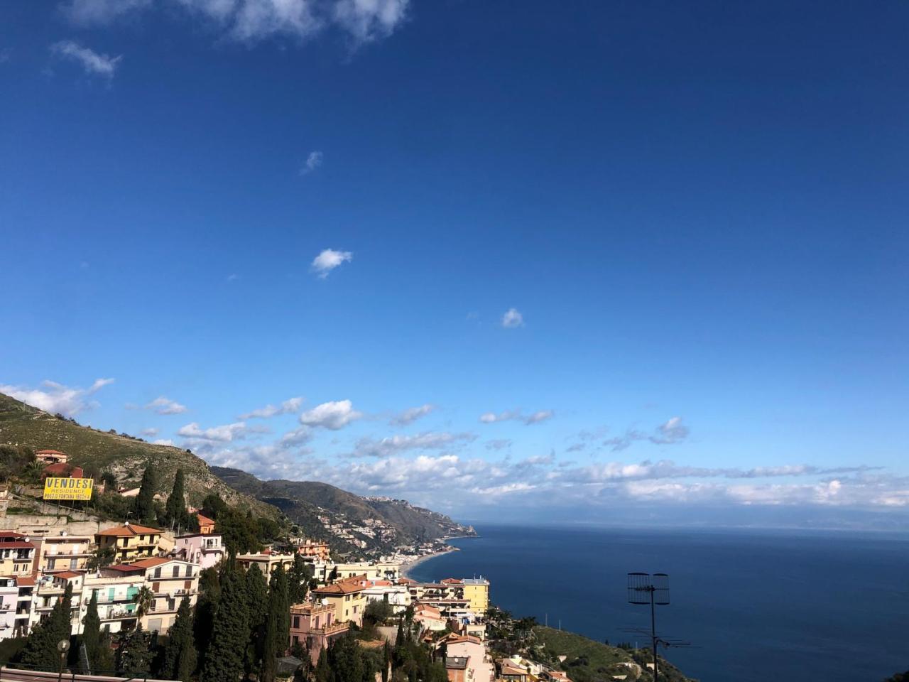 Taormina Center Apartment with Sea View