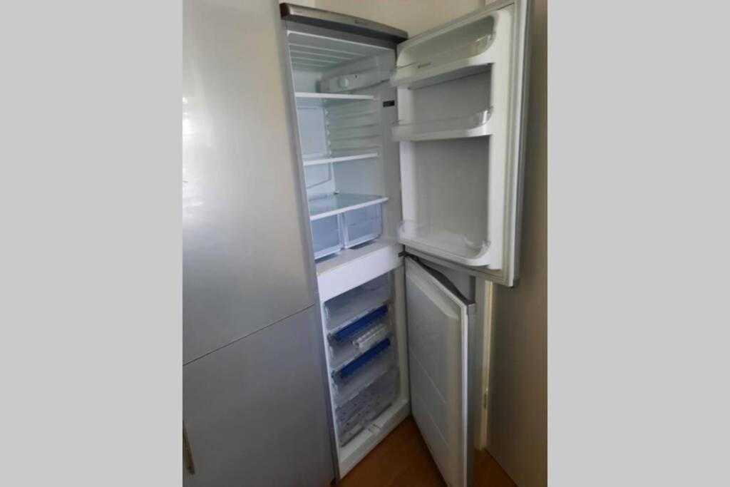 St Marys 3 Bedroom House (Bow/Stratford) 1
