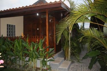 Surf Villa And Bungalows