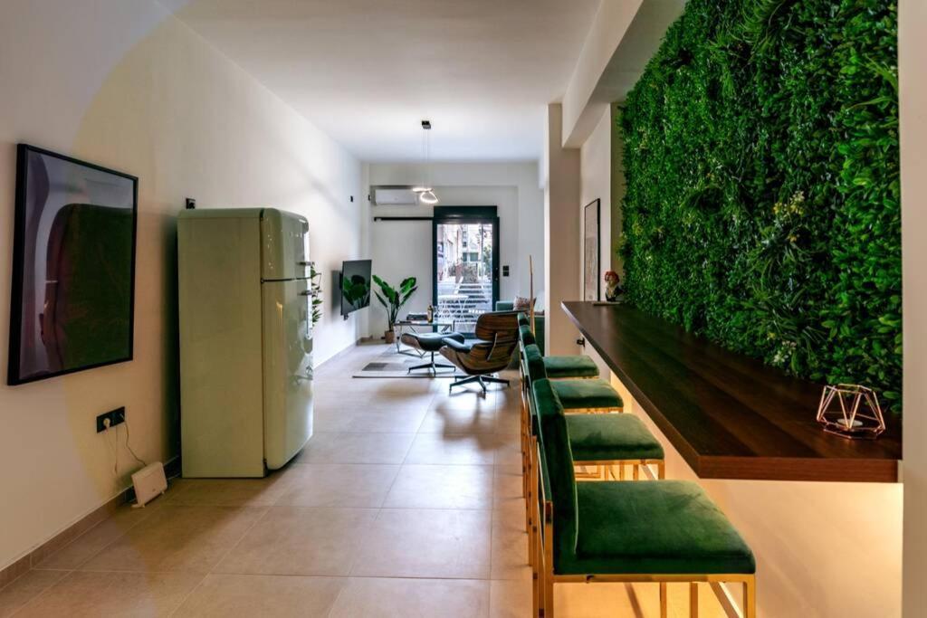 Unique & Chic 2 Bedroom Apartment Near Acropolis