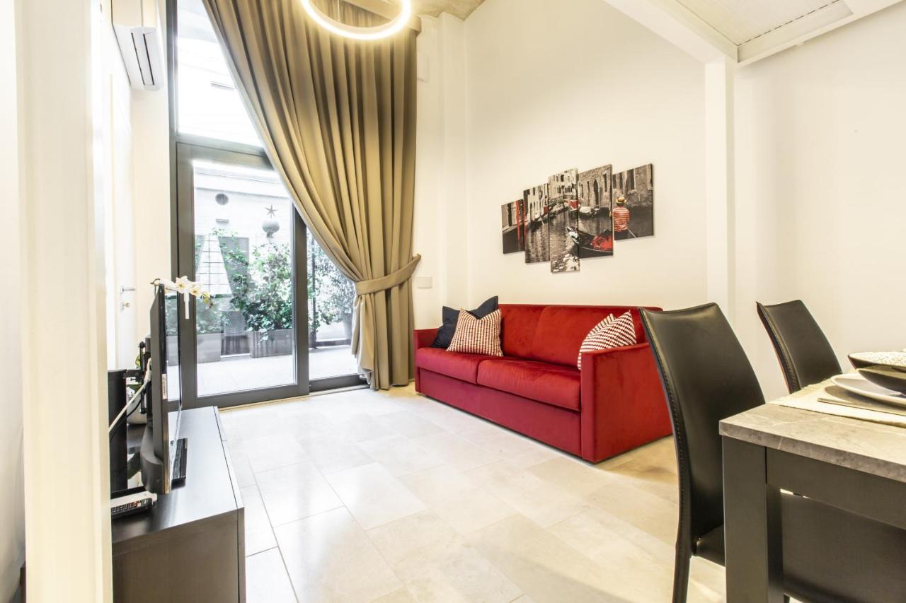 Elegant Fornasa Vecia, Canal View with a Beautiful Garden R&R 1