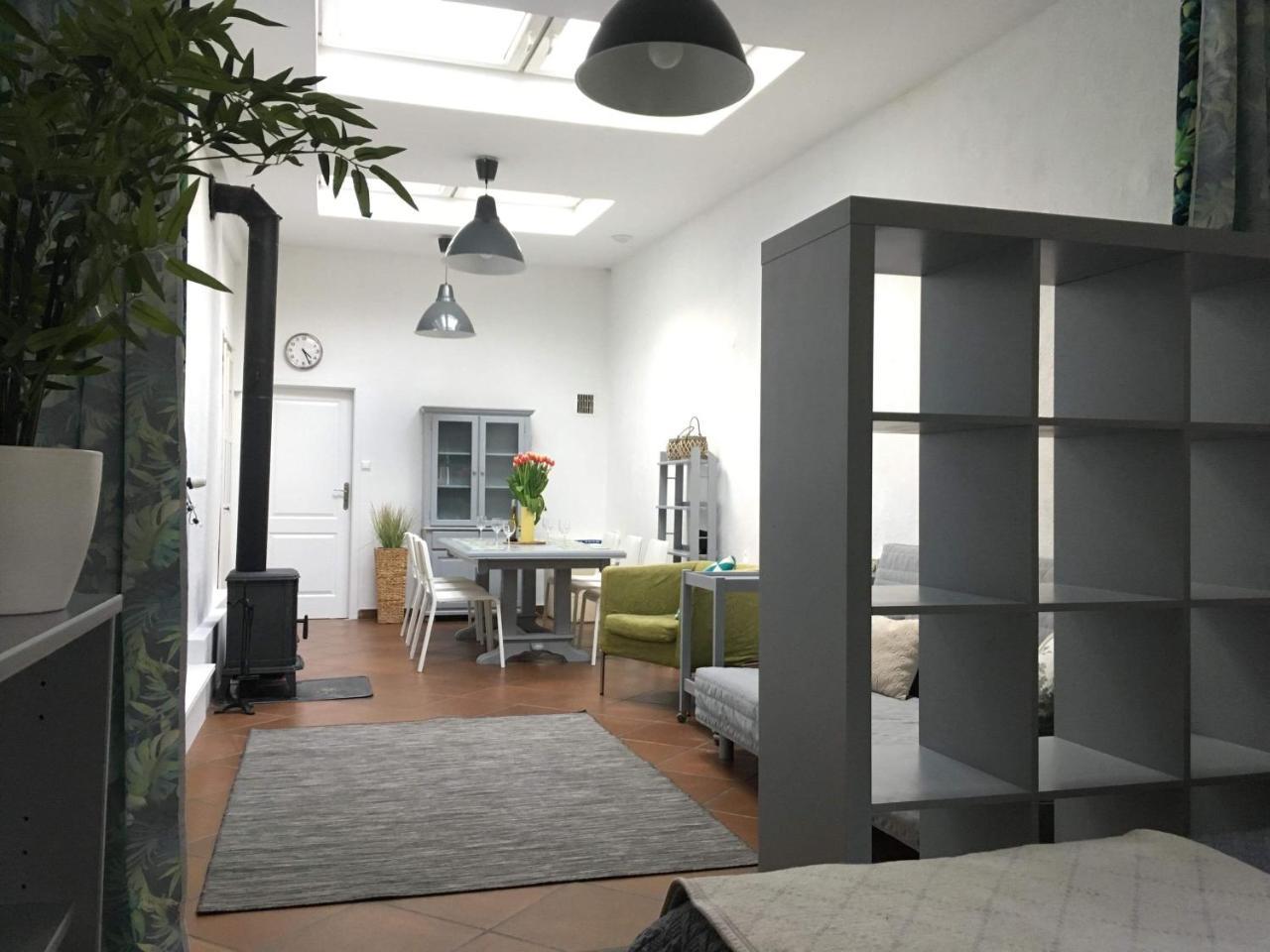 Big Calm Apart Hotel 15min Warsaw 6pers Wifi Fireplace Garden Grill