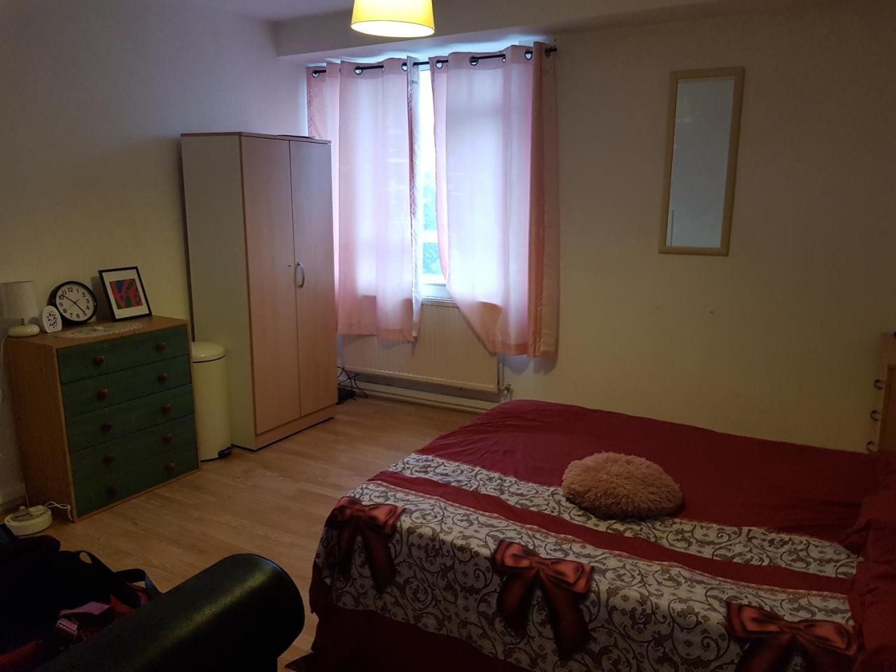 Room for Masseuse 1