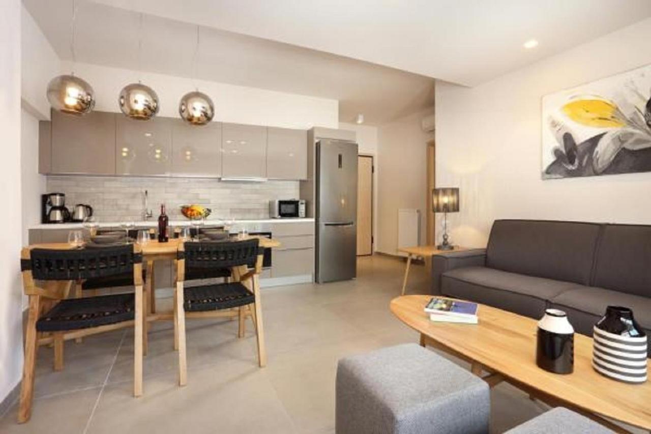 Fivos Luxury Suite