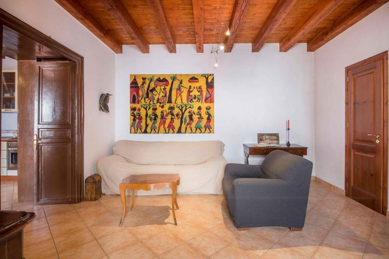 Nice Apartment in Palazzo Vatticani 1