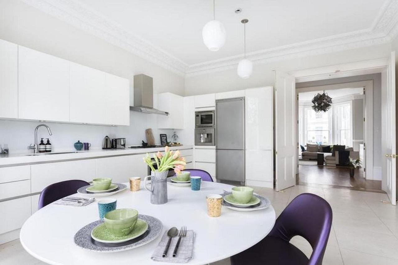 Beautiful Townhouse with a Garden in Kensington