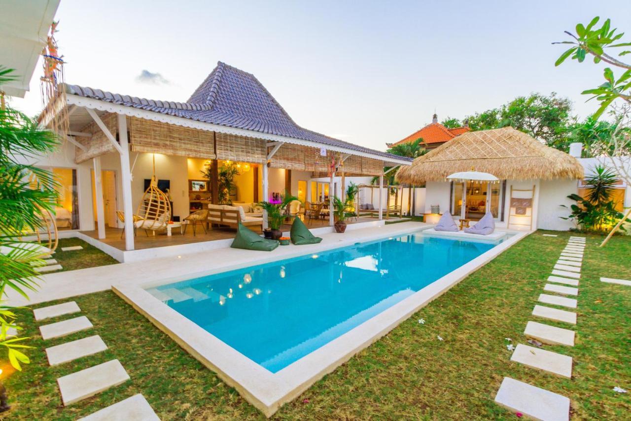 Villa M2 Seminyak by Alfred in Bali