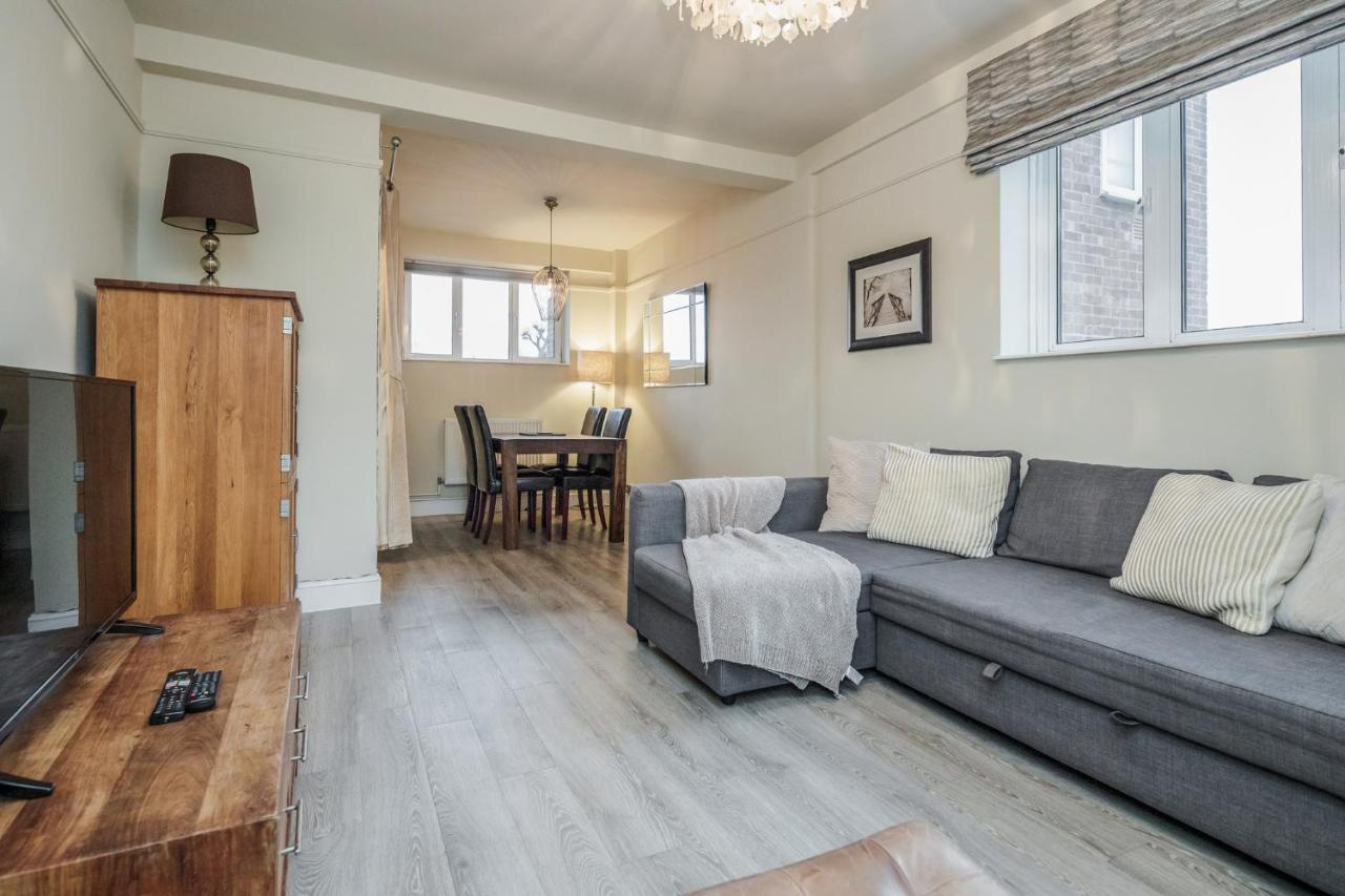 Perfect Location 2 Bed South Kensington Knightsbridge Chelsea with AC 2