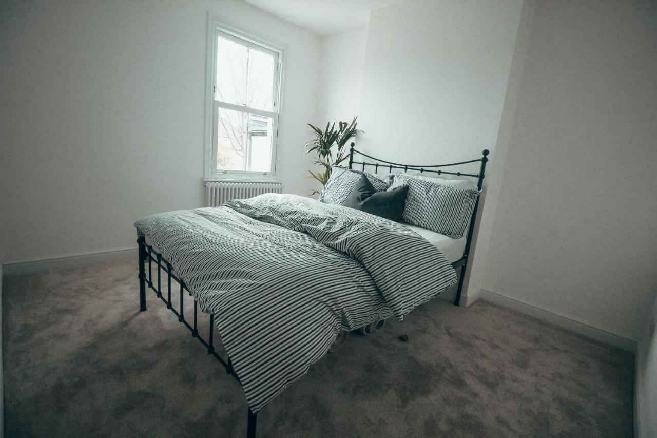 Stunning & Cosy Traditional Victorian House in Stratford, London