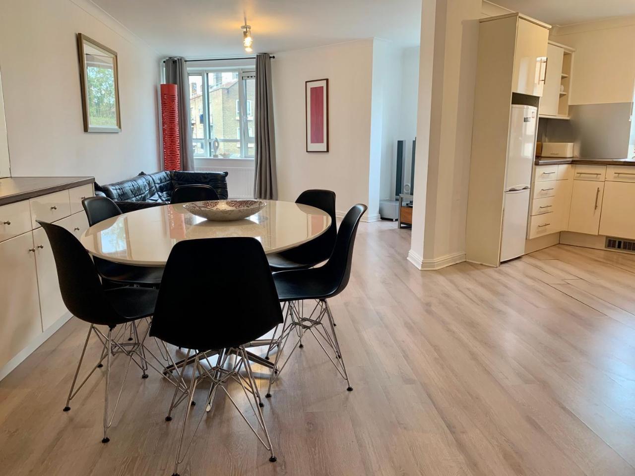 Regents Plaza Apartment 2