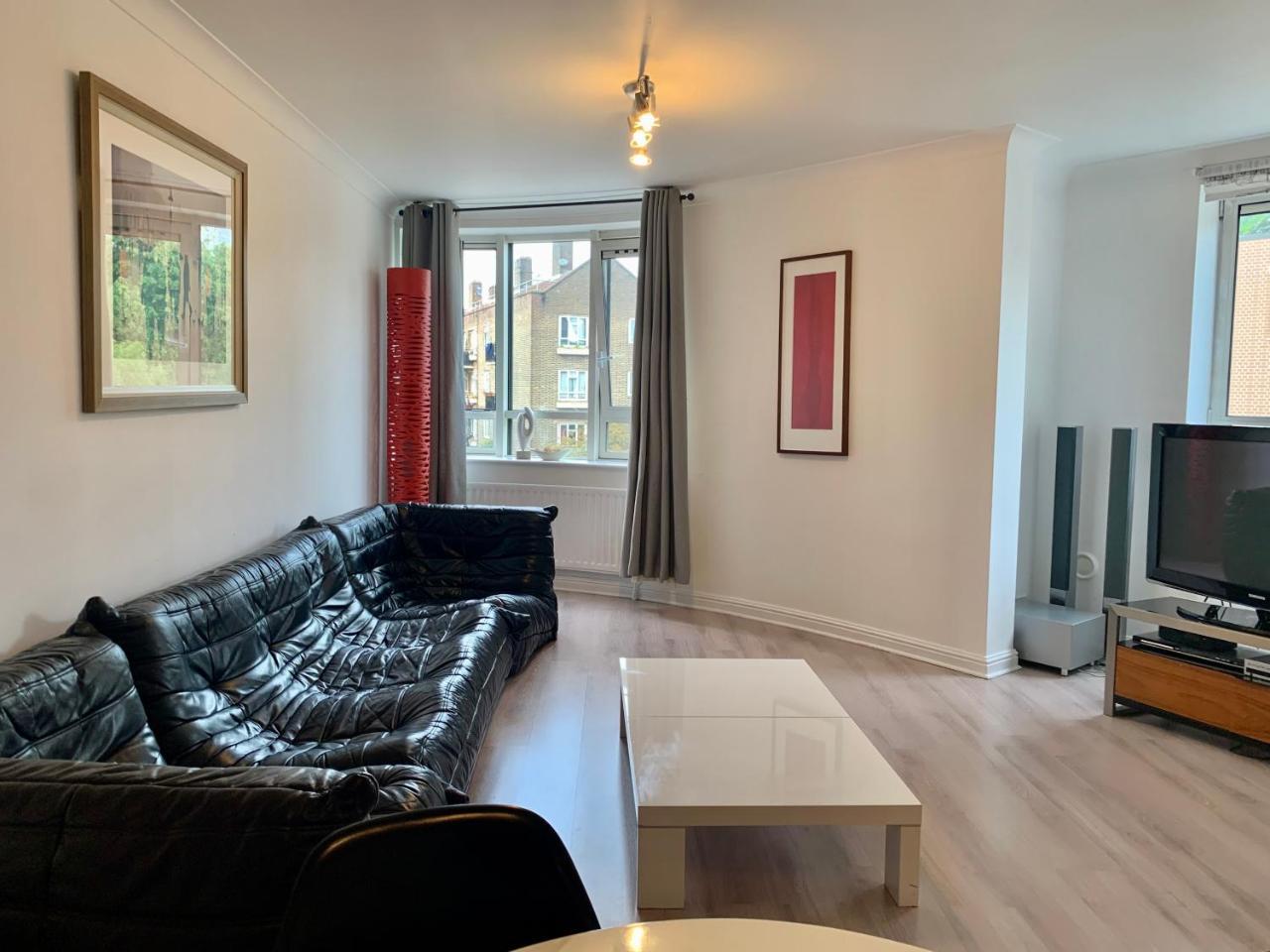 Regents Plaza Apartment 1