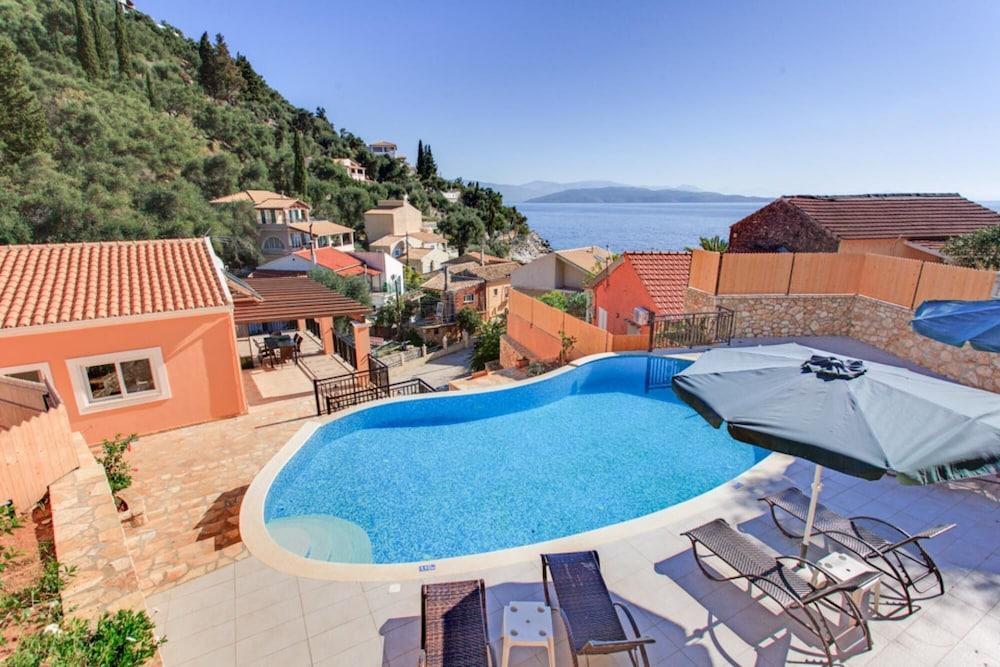Villa Konstantinos: Large Private Pool, Walk To Beach, Sea Views, A/C, Wifi                          - 354