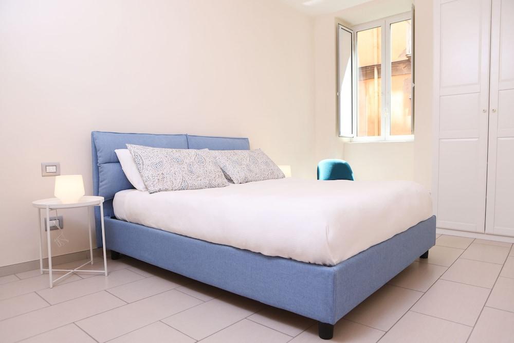 Shabby Chic Apartment in the City Center 1