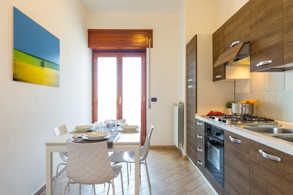 Duomo XI Apartment by Wonderful Italy 2