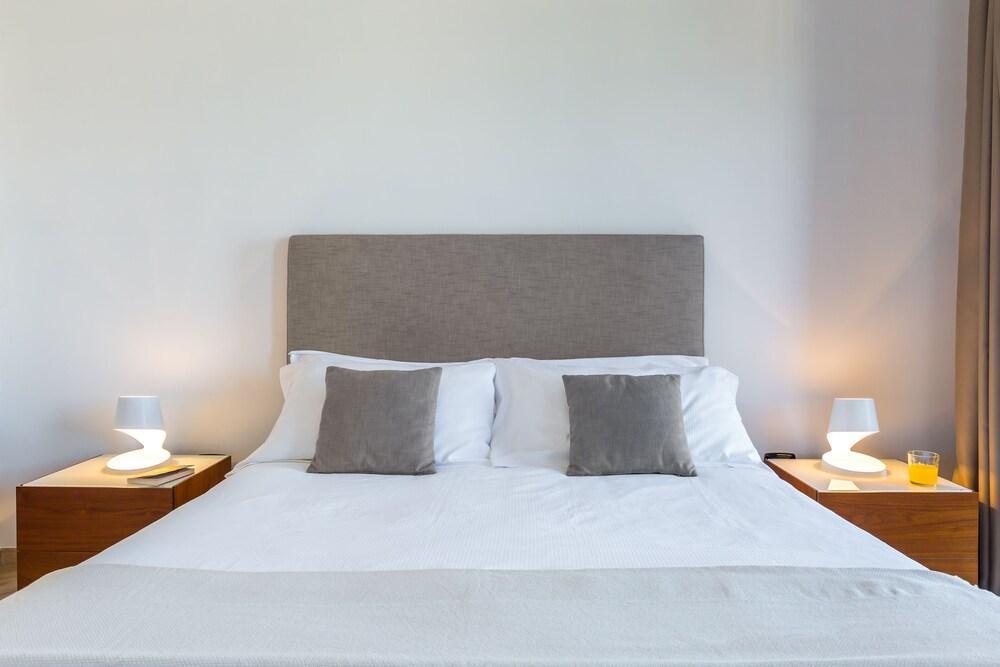 Duomo XI Apartment by Wonderful Italy