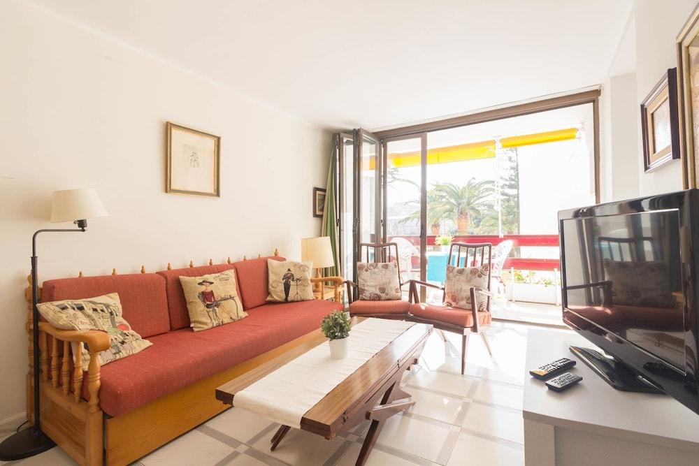Apartamento Corcega Ref. 1065  by Iberplaya