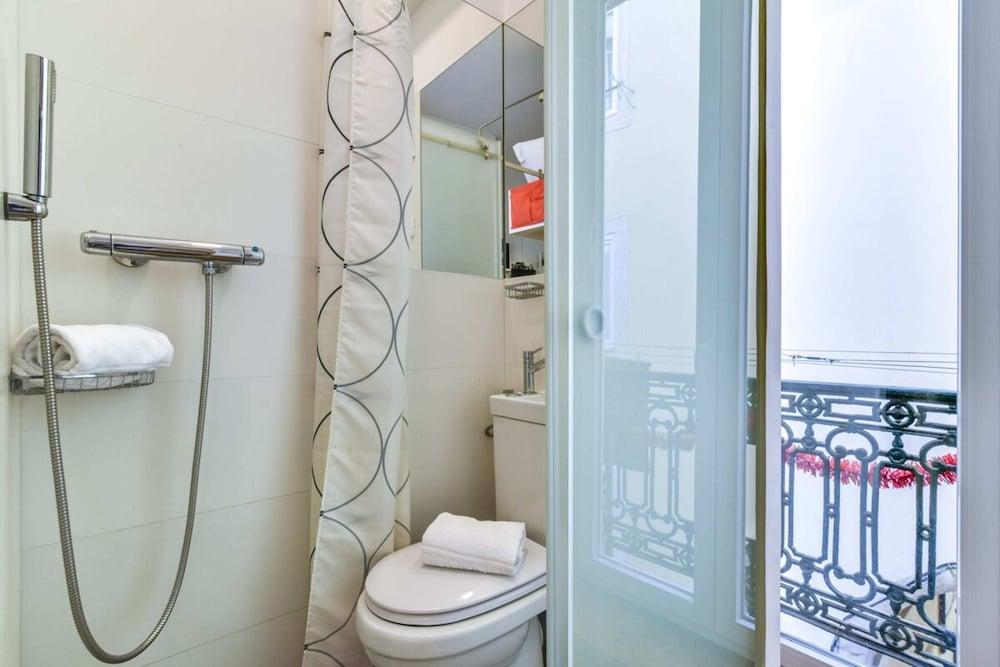 Comfortable Studio in Trendy Bica Neighbourhood 1