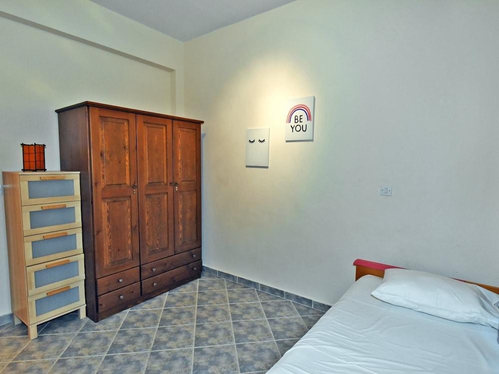 Savina's Maisonette