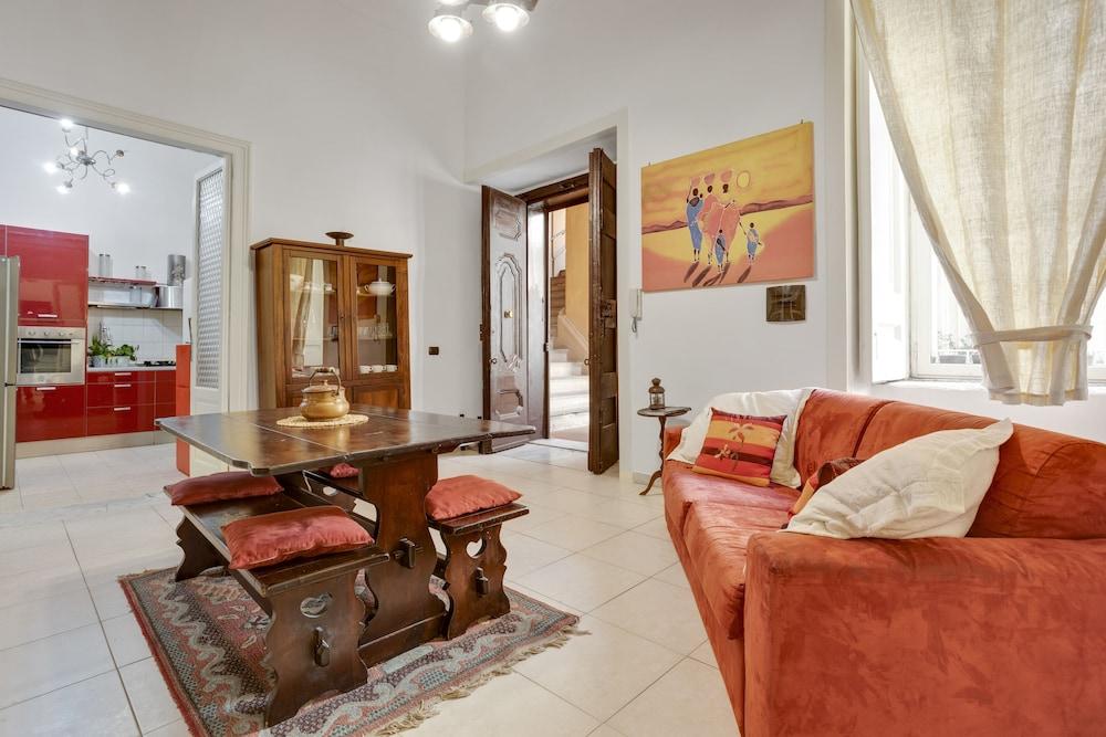 Costigliola Palace Netflix&Parking Flat