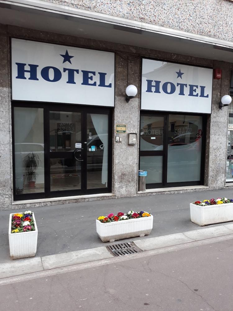 Hotel Salus