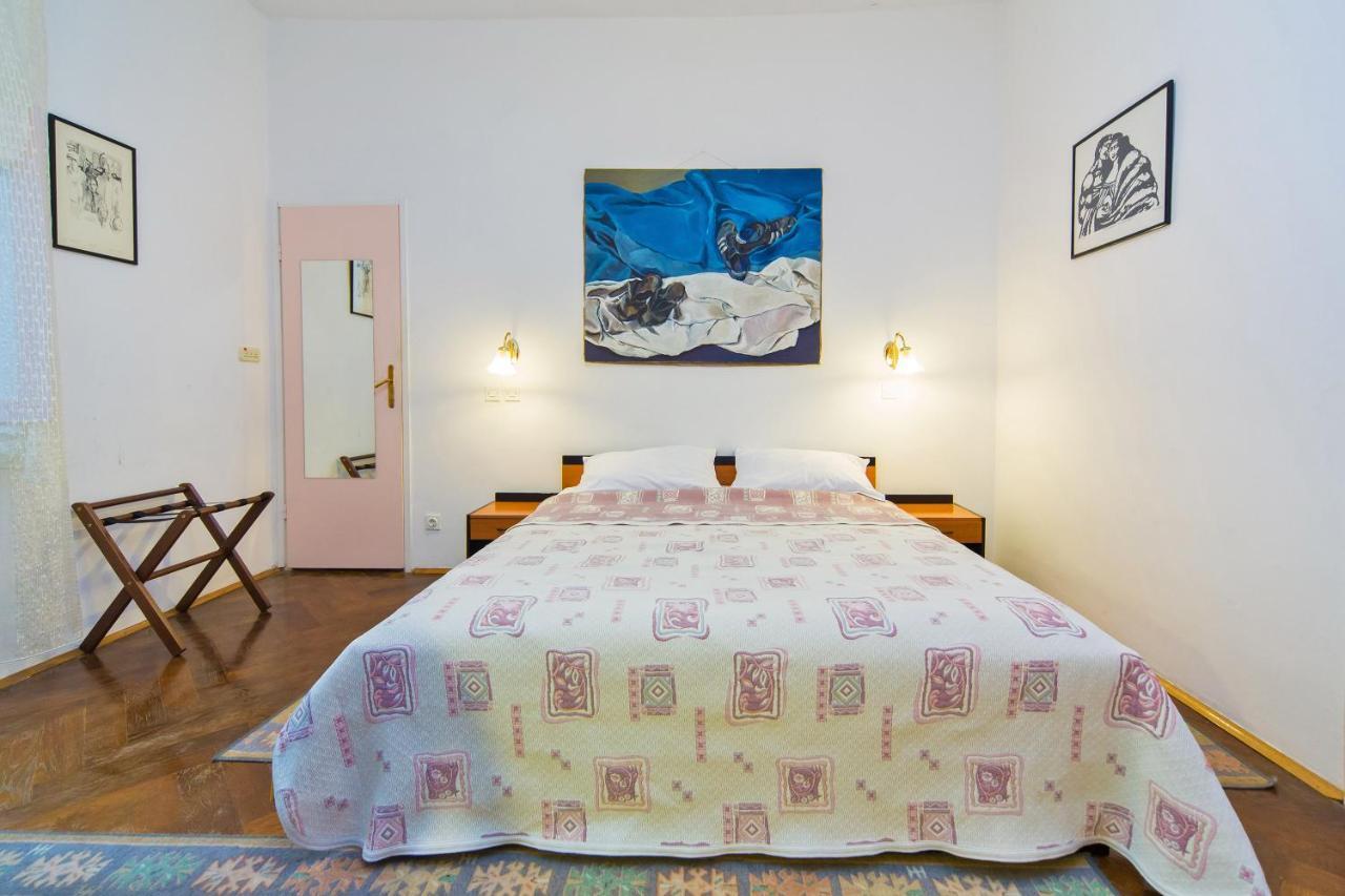 Sesame Inn 2