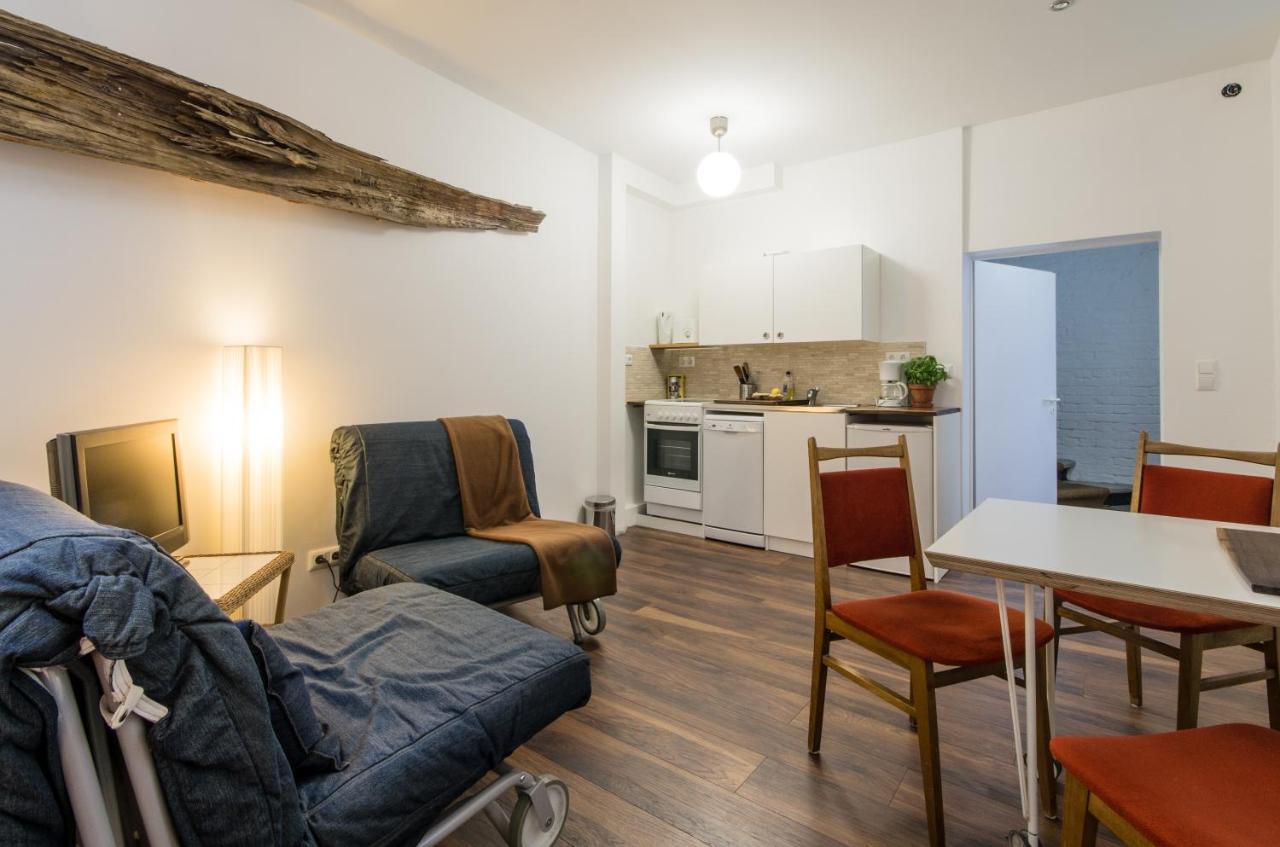 Quiet Courtyard Apartment (Kb6) 2