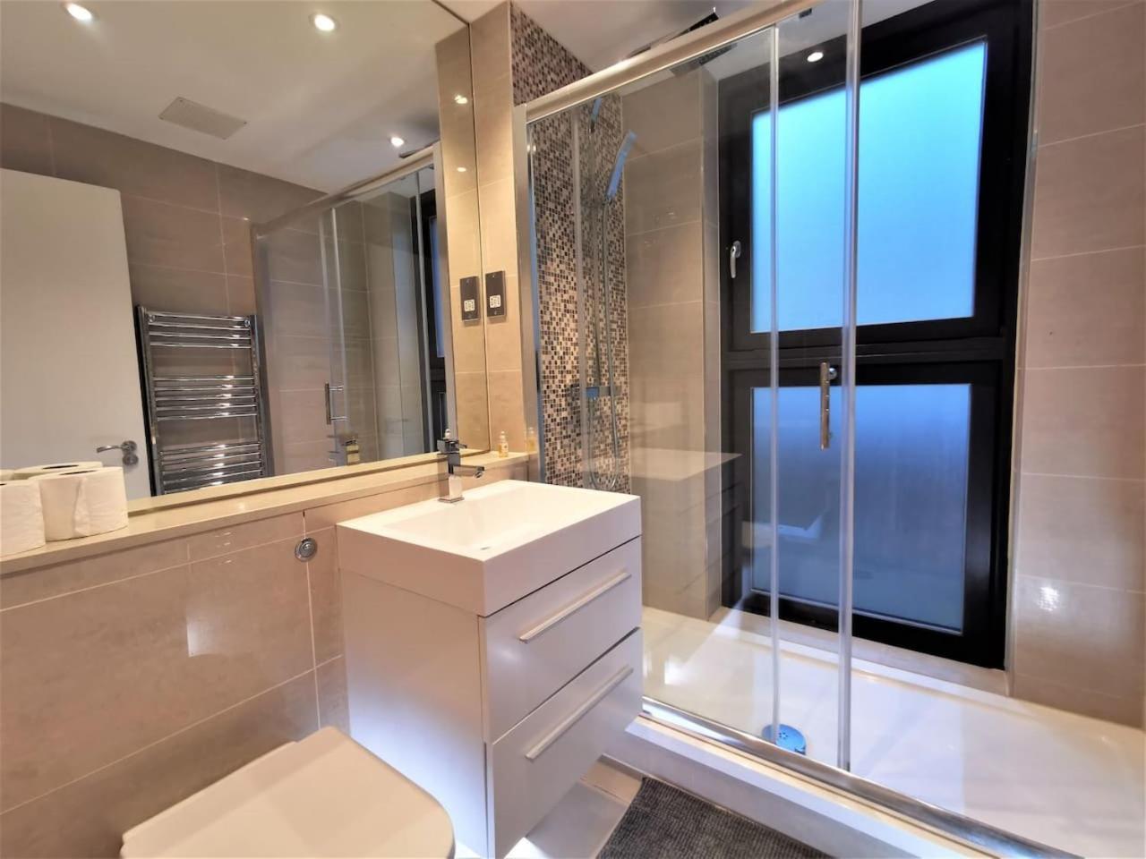 Kings Cross Immaculate 1-Bed Apartment in London 2