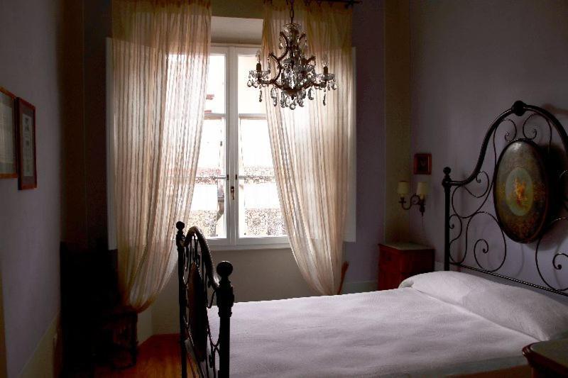 Charming Flat in Historic Palazzo Near Santa Croce 2