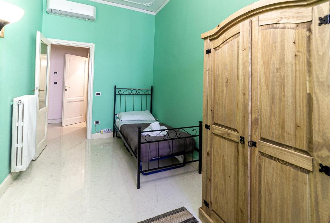 Spacious Three Bedroom Apartment on the Arno
