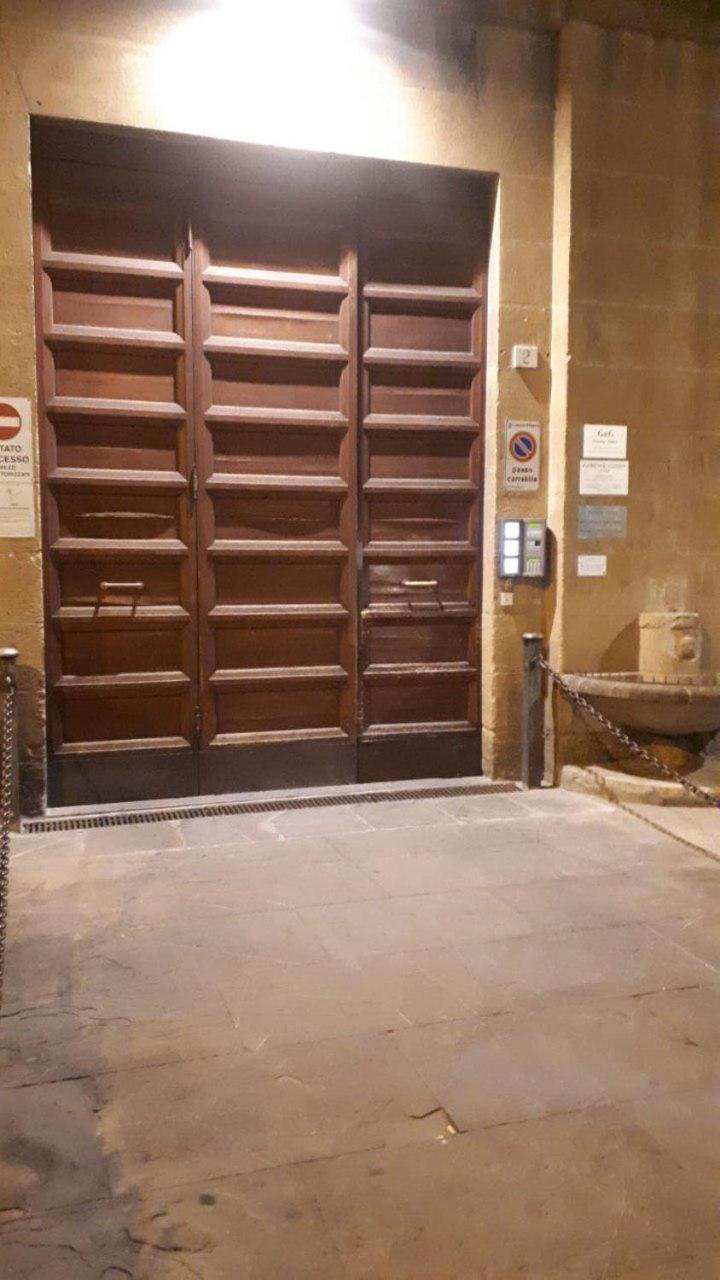 Private Room in the Center of Florence 2