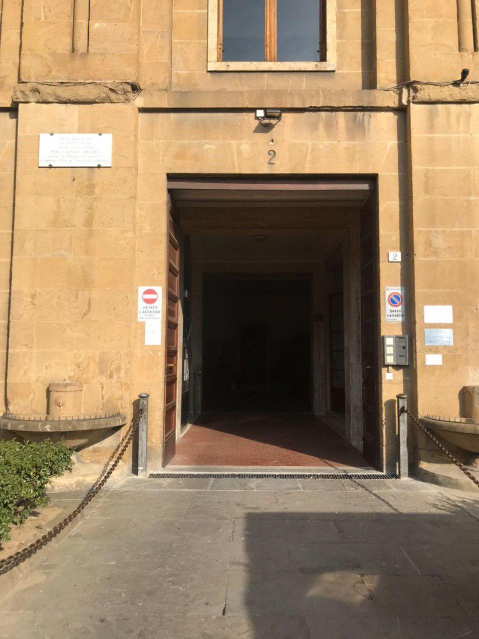 Private Room in the Center of Florence 1