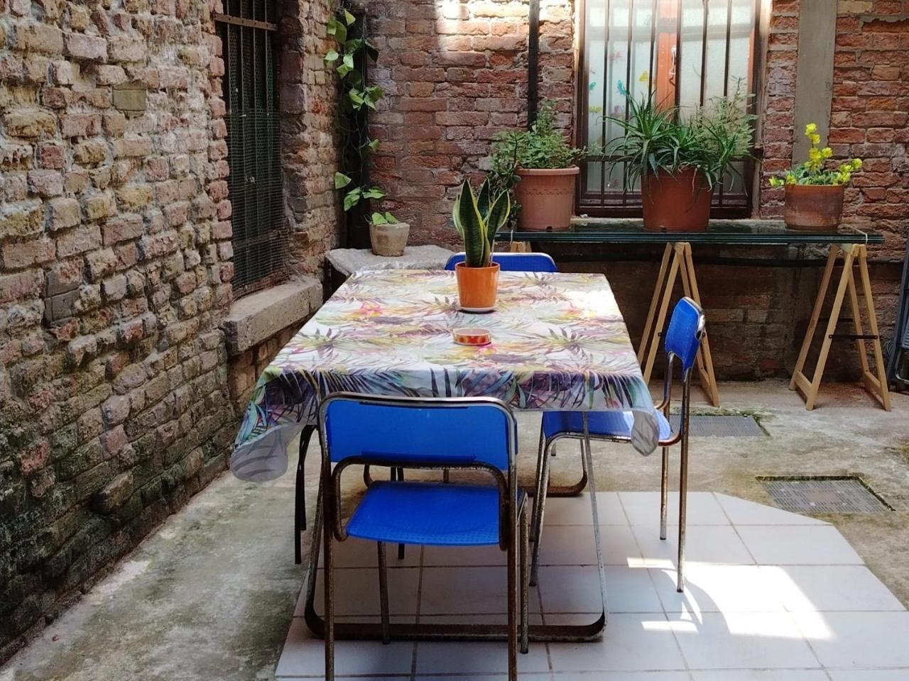 Pavarotti House 1