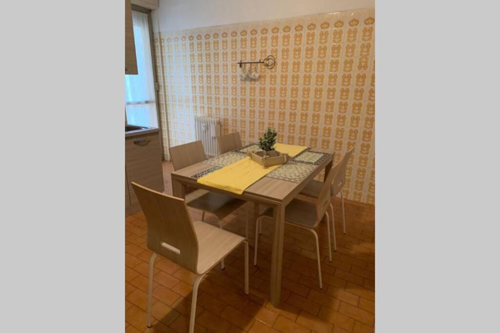 Lario Promenade: Family Friendly Apartment in Como