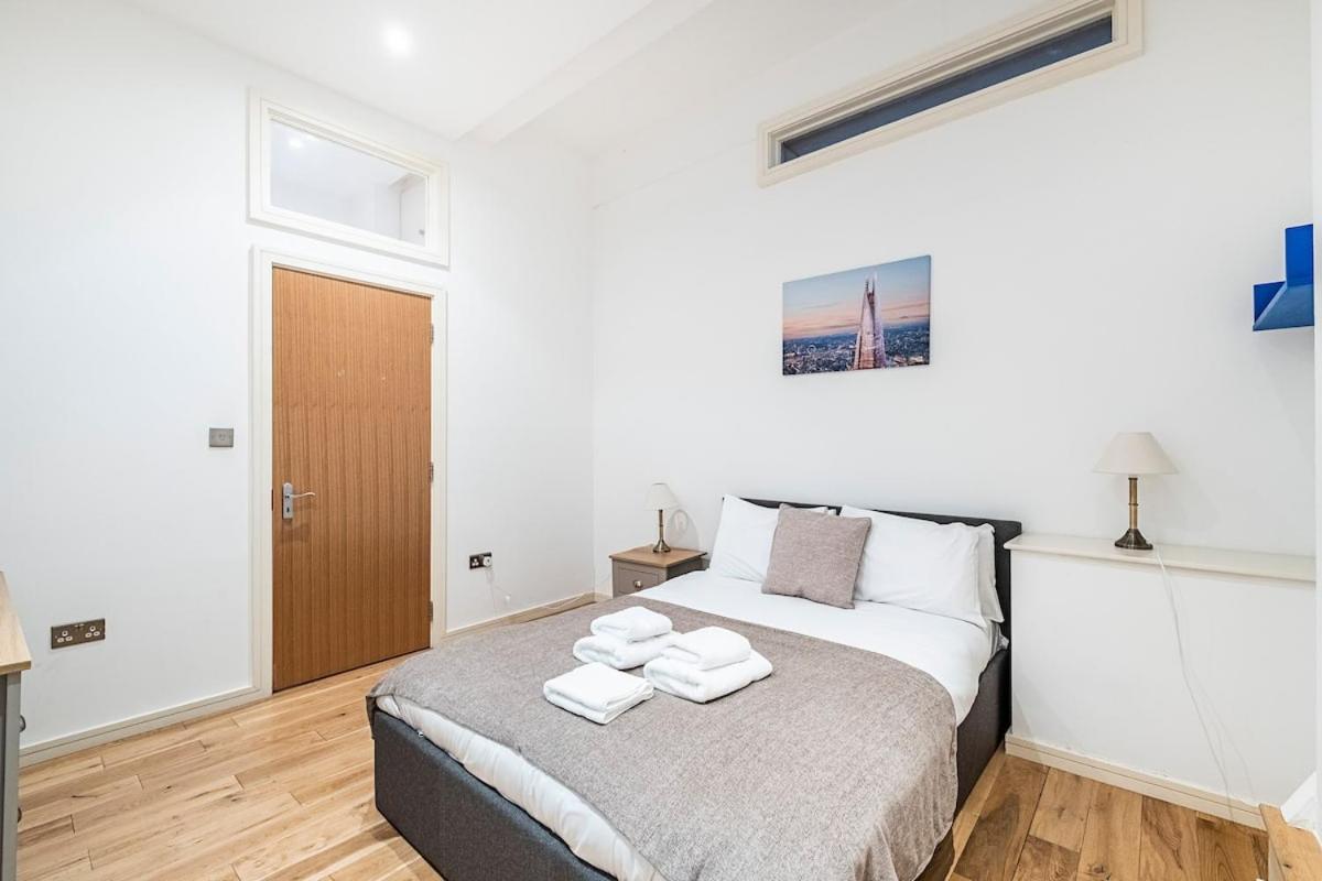 Apollo Apartments by Canning Town 1