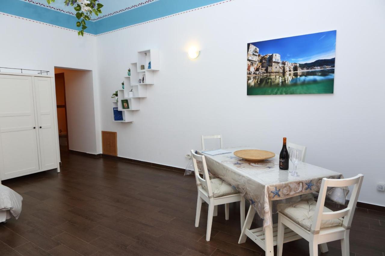 Porto Salvo House
