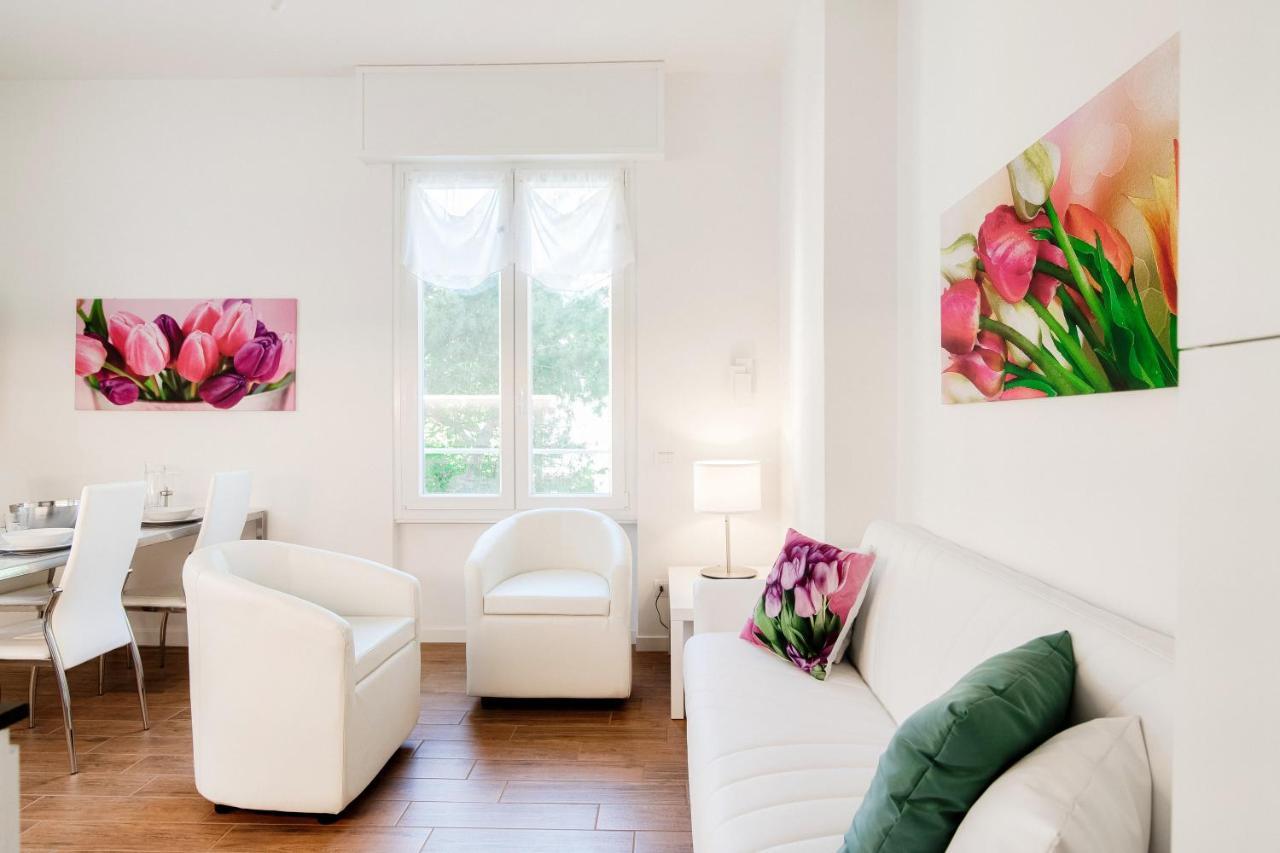 White Loft Como Central - the House of Travelers 1