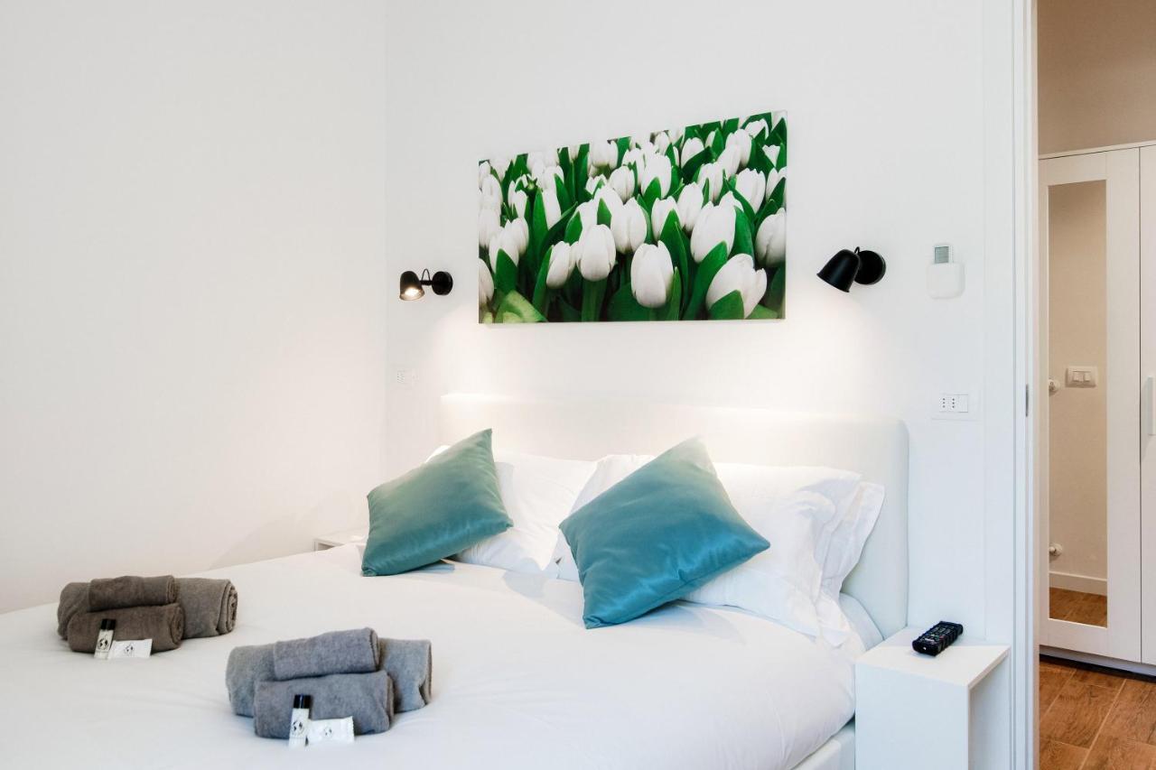 White Loft Como Central - the House of Travelers