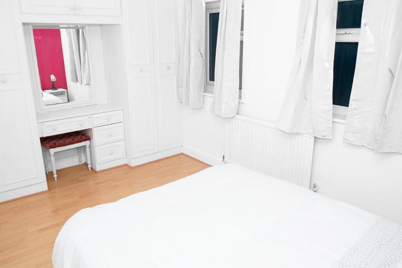 Cosy 2 Bed Flat 10 Min. Away From Central London 1