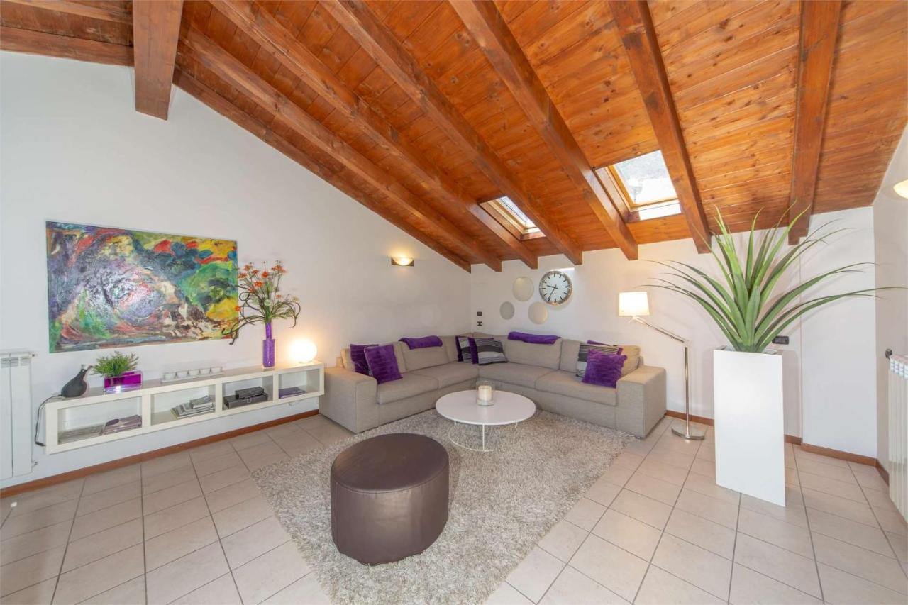 Casacamelia 35, 3 Bdrm with View Lake Como