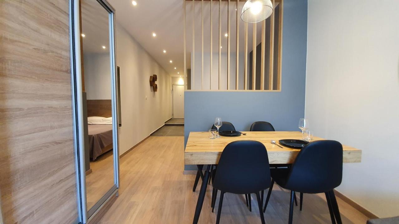 Progreece Modern City Center Apartment